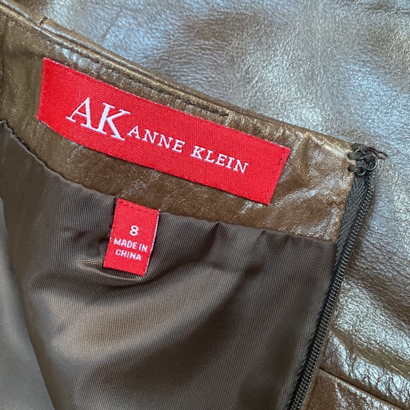 Anne Klein Genuine Leather Skirt - Size 8 - Picture 7 of 11